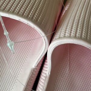 Cloud slides footwear NWT